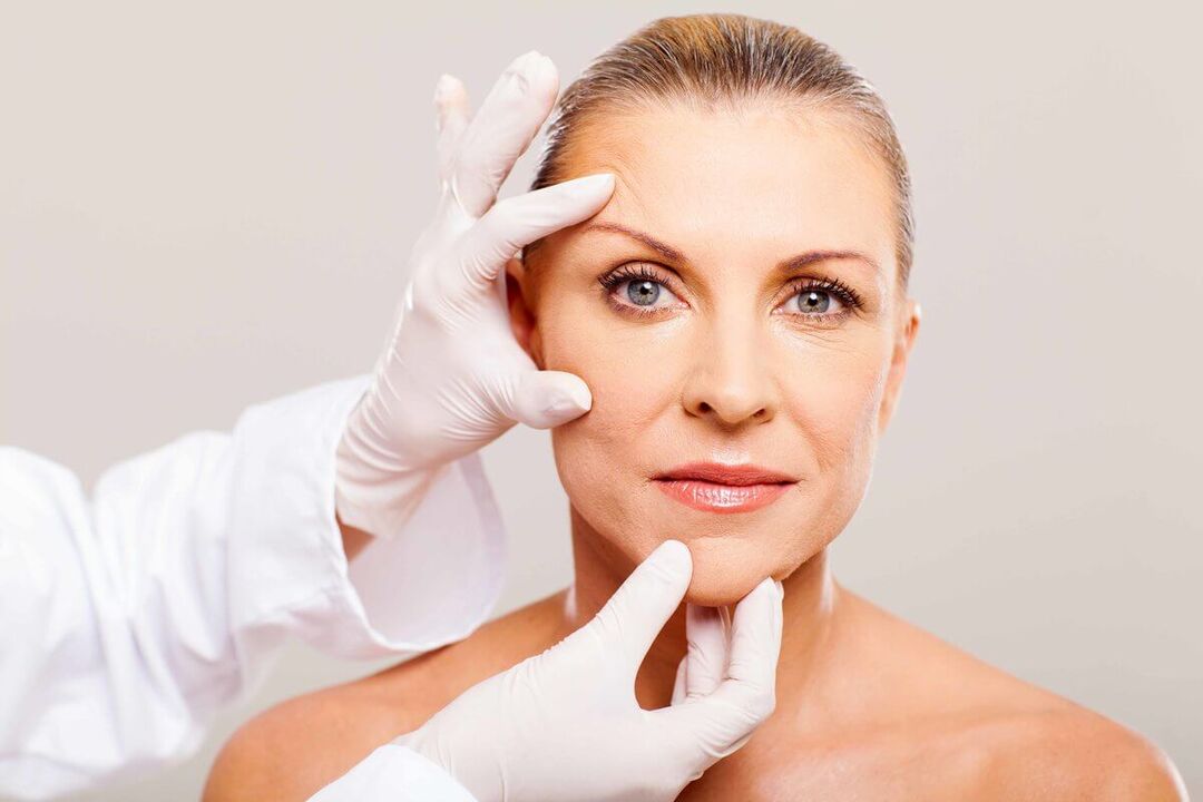 The cosmetologist will choose the right method of rejuvenating the facial skin
